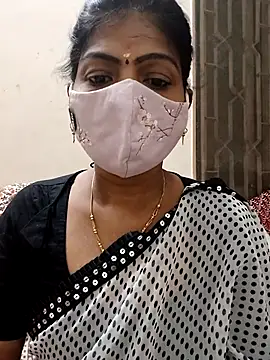 Snapshot of Rithya27 chatting on 12-13-25, 08:04 Rithya27 online show from 12-13-25, 08:04