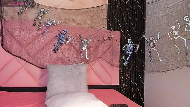 maia bianchi online show from 10-10-25, 01:32