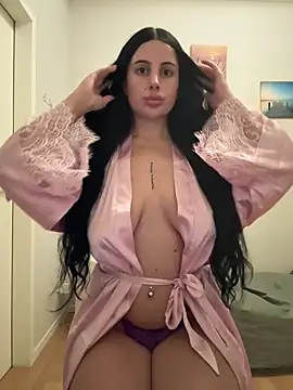 Snapshot of baddieworld1 chatting on 02-26-26, 01:32 baddieworld1 online show from 02-26-26, 01:32