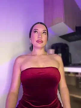 Snapshot of Bella-taylorr chatting on 04-09-26, 04:45 Bella-taylorr online show from 04-09-26, 04:45