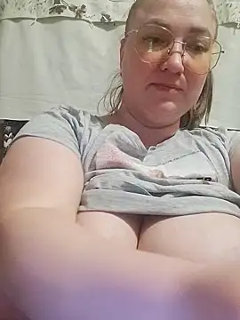 Kiss Eva online show from 03-13-25, 05:28