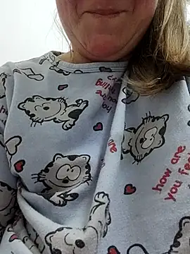 Kiss Eva online show from 02-10-26, 05:17