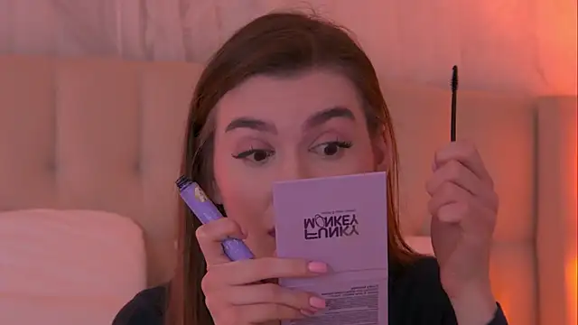 AshleyEvance online show from 04-17-26, 06:27