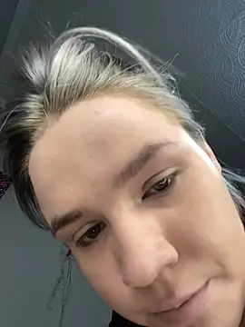 April Purr online show from 04-03-26, 09:51