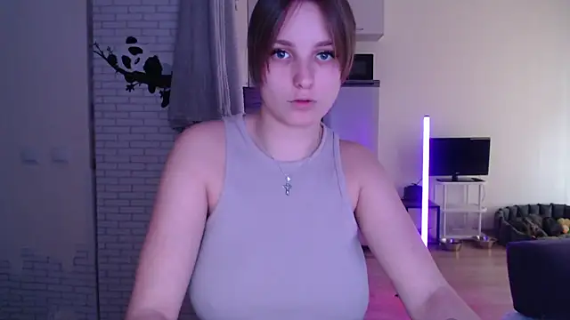 Snapshot of Leonaalove chatting on 04-01-26, 01:41 Leonaalove online show from 04-01-26, 01:41