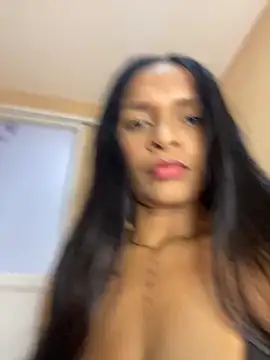 Snapshot of Luna025 chatting on 11-12-25, 08:19 Luna025 online show from 11-12-25, 08:19