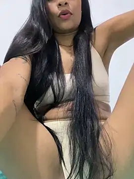 Snapshot of Luna025 chatting on 11-27-25, 05:31 Luna025 online show from 11-27-25, 05:31