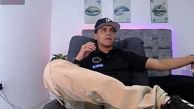 Snapshot of david_santos16 chatting on 09-09-25, 04:01 david santos16 online show from 09-09-25, 04:01
