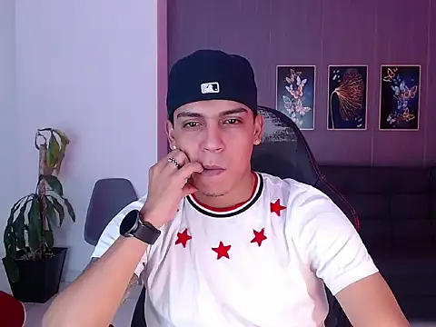 Snapshot of david_santos16 chatting on 09-18-25, 11:07 david santos16 online show from 09-18-25, 11:07