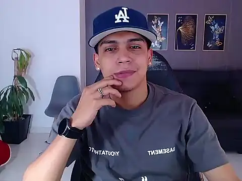 Snapshot of david_santos16 chatting on 09-20-25, 05:52 david santos16 online show from 09-20-25, 05:52