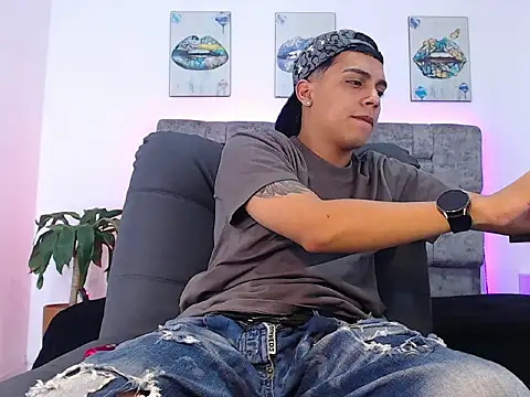 Snapshot of david_santos16 chatting on 09-28-25, 01:55 david santos16 online show from 09-28-25, 01:55