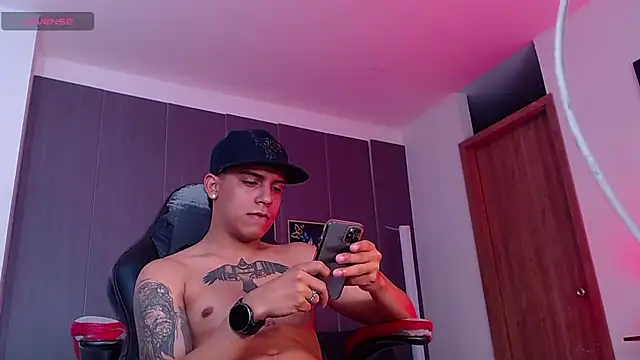 Snapshot of david_santos16 chatting on 10-07-25, 04:09 david santos16 online show from 10-07-25, 04:09