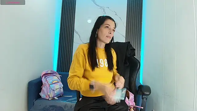 ShaunaDream online show from 10-18-25, 05:10