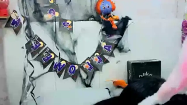 VioletxBloom online show from 10-27-25, 09:30