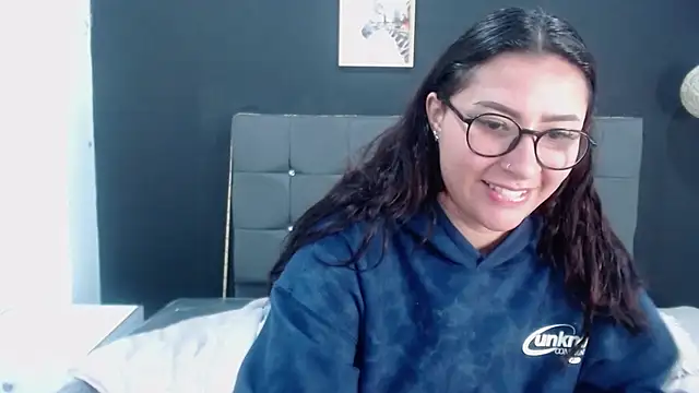 Snapshot of nicolee_8 chatting on 09-27-25, 11:15 nicolee 8 online show from 09-27-25, 11:15