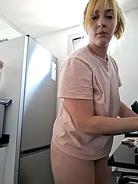 Snapshot of ayebran chatting on 09-28-25, 04:23 ayebran online show from 09-28-25, 04:23