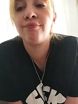 Snapshot of ayebran chatting on 10-15-25, 01:22 ayebran online show from 10-15-25, 01:22