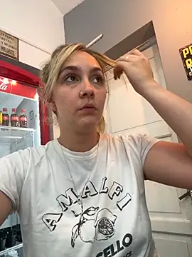 Snapshot of ayebran chatting on 11-27-25, 07:16 ayebran online show from 11-27-25, 07:16