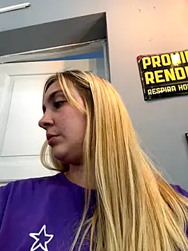 Snapshot of ayebran chatting on 11-28-25, 08:44 ayebran online show from 11-28-25, 08:44