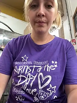 Snapshot of ayebran chatting on 11-29-25, 03:26 ayebran online show from 11-29-25, 03:26