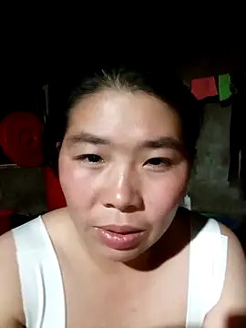 quynhkoolbae online show from 10-21-25, 11:44