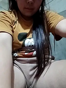 quynhkoolbae online show from 04-19-26, 12:54