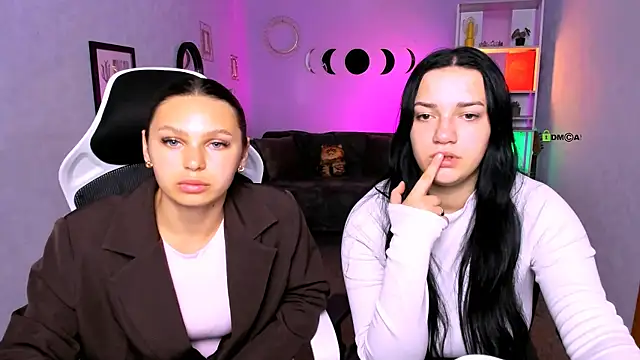 miss ella  online show from 09-17-25, 12:07