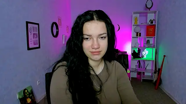 miss ella  online show from 09-25-25, 05:44