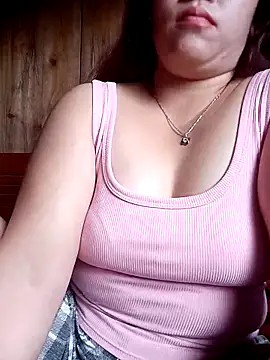 miumiu 00 online show from 09-15-25, 02:44