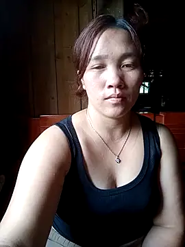 miumiu 00 online show from 09-28-25, 06:30