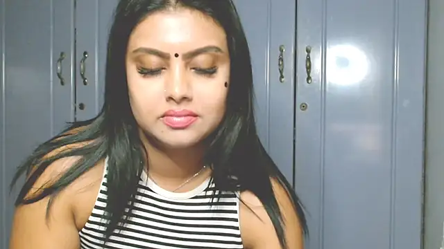 Indian GlowingMiax online show from 10-05-25, 07:01