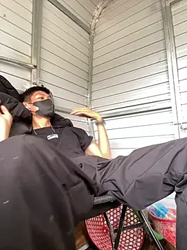 Snapshot of linh21107 chatting on 10-26-25, 05:57 linh21107 online show from 10-26-25, 05:57