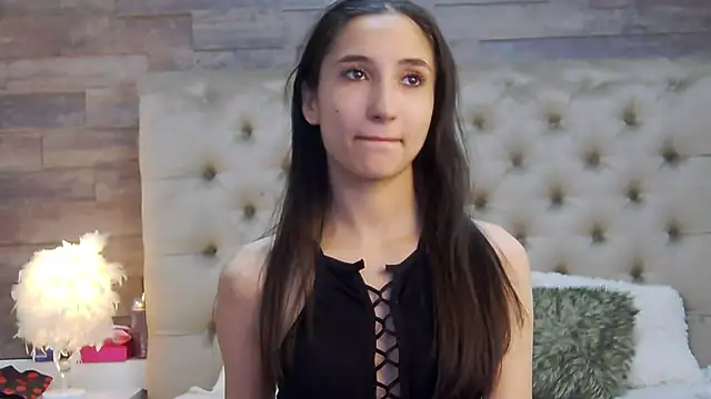 CarolinaBlair online show from 09-28-25, 04:40