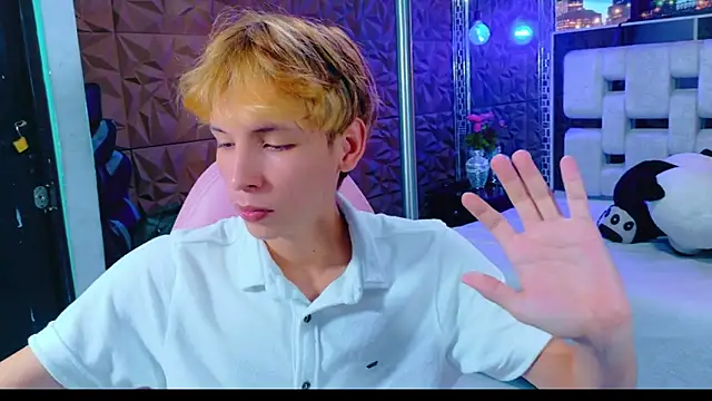 park jimin1 online show from 10-15-25, 02:39