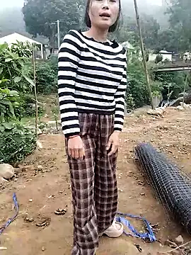 linda bae00 online show from 10-31-25, 01:39