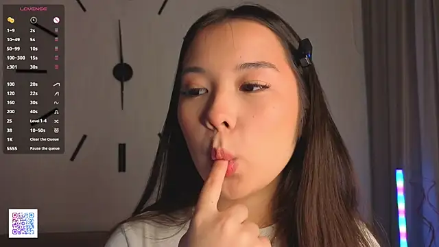 AlberthaEscue online show from 10-09-25, 04:32