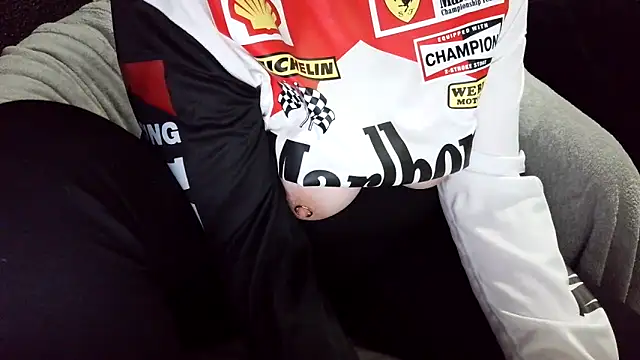 Snapshot of fetishslut4u chatting on 09-28-25, 06:30 fetishslut4u online show from 09-28-25, 06:30