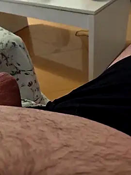 t-dog26 online show from 10-24-25, 04:47