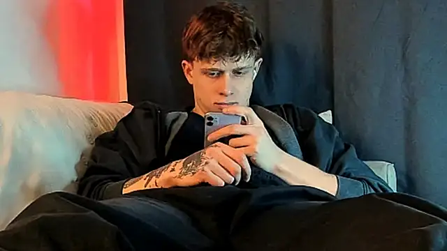 TalkingHead 0  online show from 04-21-26, 06:23