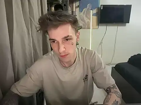 Snapshot of davesinner chatting on 03-17-26, 05:16 davesinner online show from 03-17-26, 05:16