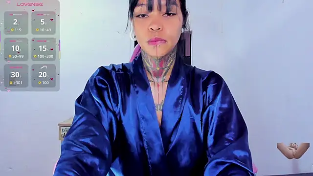 Snapshot of AikoKimura chatting on 10-15-25, 02:50 AikoKimura online show from 10-15-25, 02:50