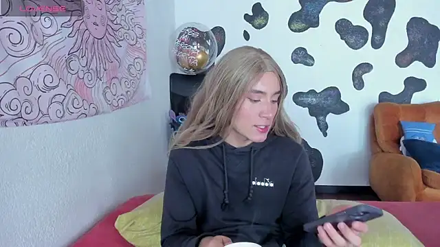 brihanna cooper online show from 10-30-25, 01:45