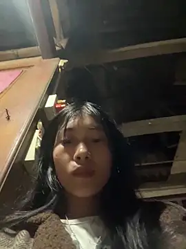 EmLy02 online show from 03-11-26, 10:54