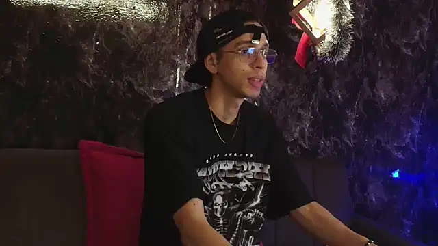 nicolai drake online show from 12-15-25, 03:33