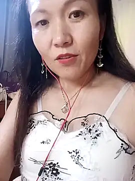 Snapshot of Joanna1122 chatting on 10-11-25, 03:54 Joanna1122 online show from 10-11-25, 03:54