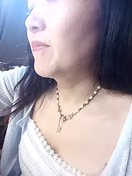 Snapshot of Joanna1122 chatting on 12-02-25, 01:33 Joanna1122 online show from 12-02-25, 01:33