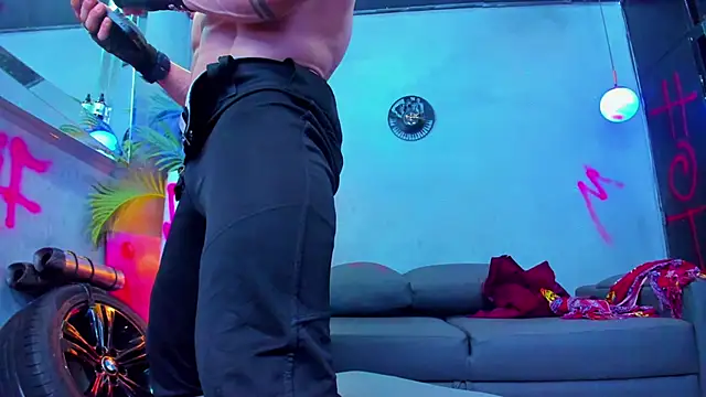 Snapshot of dennis_cox1 chatting on 09-14-25, 06:56 dennis cox1 online show from 09-14-25, 06:56