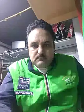 Snapshot of mM0140 chatting on 01-17-26, 03:39 mM0140 online show from 01-17-26, 03:39