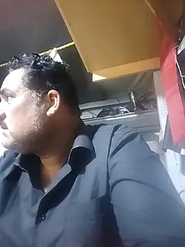 Snapshot of mM0140 chatting on 05-11-26, 09:23 mM0140 online show from 05-11-26, 09:23