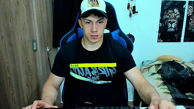 Snapshot of javiersexymann chatting on 02-10-25, 02:19 javiersexymann online show from 02-10-25, 02:19